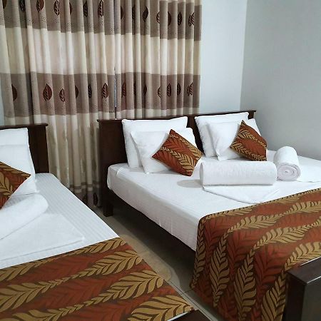 A And D Holiday Inn Anuradhapura Εξωτερικό φωτογραφία